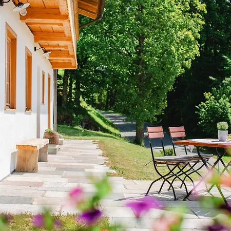 Traumhaftes Mit Sauna Und Whirlpool Refugium Am Rehberg Holiday home Drachselsried