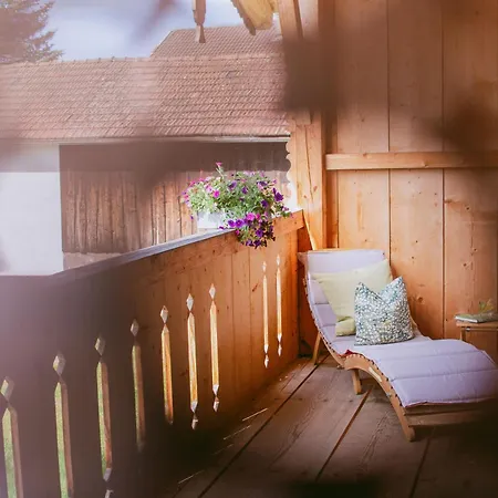 Holiday home Traumhaftes Mit Sauna Und Whirlpool Refugium Am Rehberg Drachselsried