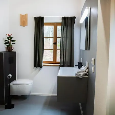 بيت للعطل Traumhaftes Mit Sauna Und Whirlpool Refugium Am Rehberg