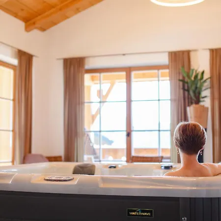 Traumhaftes Mit Sauna Und Whirlpool Refugium Am Rehberg بيت للعطل دراخسيلسريد