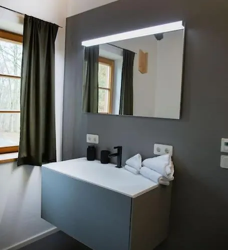 Traumhaftes Mit Sauna Und Whirlpool Refugium Am Rehberg *